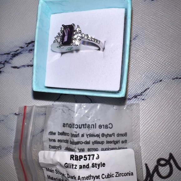 Bomb party ring new with tag size 8 $110 retail value - Picture 3 of 4